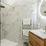Elegant 2 - Bedroom Flat In شقة