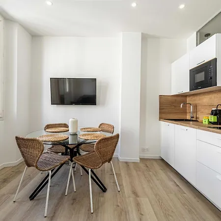 Апартаменты Elegant 2 - Bedroom Flat In Канны