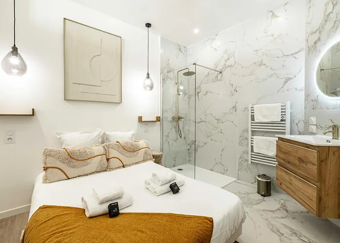 Daire Elegant 2 - Bedroom Flat In *